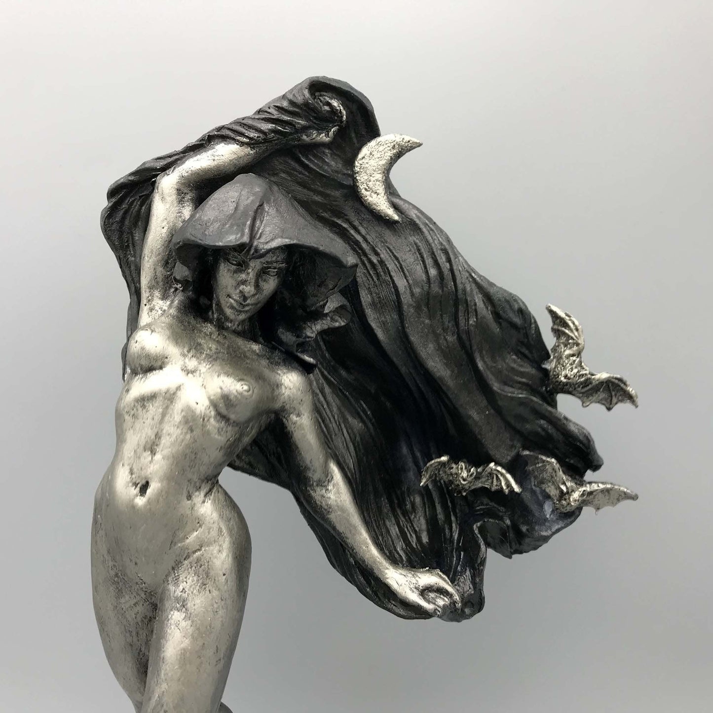 Nyx, the Goddess of the Night Statue| Mythological Deities Figurine | Myths and Legends Character| Mythic Altar Statue for Gothic Home Decor